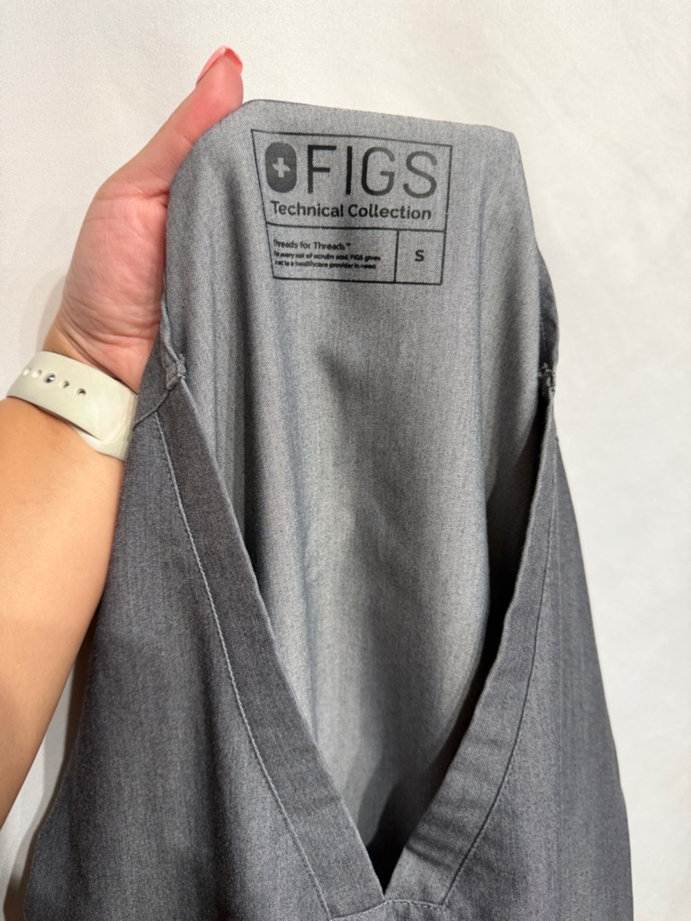 FIGS Casma Scrub Top Graphite Small - Picture 7 of 9